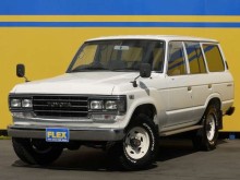 トヨタ ランドクルーザー60GX ランクル60GX【人気の平ルーフ・リア観音ドア】【希少純正ホワイト】【5速マニュ
アル】【フェンダーミラー】