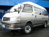 トヨタ ハイエース100 4WD グランドキャビン