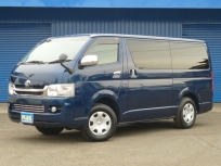 ハイエース200スーパーGL レジアスエースバン　４ＷＤ　スーパーＧＬロング【３０００ディーゼルターボ　ＨＤＤナビ　セカンドシートベルト　稀少カラー】