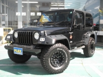 ラングラーサハラ ハードトップ ☆ＪＥＥＰラングラーサハラ/ハードトップ黒！！プロコンプカスタム！！当店一番人気の『ブラックＳＴＹＬＥ』でご紹介♪