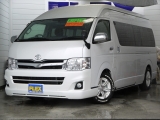 トヨタ ハイエース200キャンパー特装車