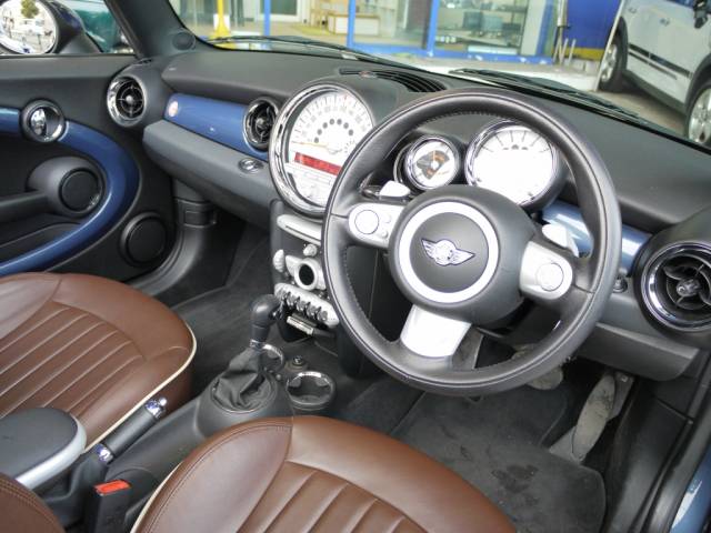 -BMWミニ COOPER CONVERTIBLE-