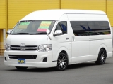 トヨタ ハイエース200グランドキャビン