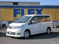 セレナハイウェイ 日産　セレナ　ハイウェイスター　希少価値アリ！！