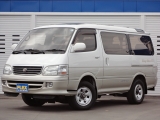 トヨタ ハイエース100ハイエースワゴン　リビングサルーン　ディーゼル４ＷＤ