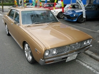セドリックセダン2000カスタムDX 秋の目玉車第二弾!!３０万円引き中!!