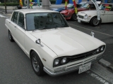 日産 スカイライン４ドア　2000GT