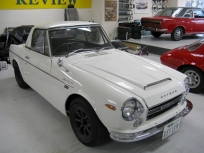 フェアレディＳＲ311 美しい純正ハードトップ付き白いレディが入庫!!もちろん内外装美車!!U20＆SOLEXは絶好調!!