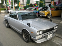 スカイライン ハコスカHTのGT-R仕様シルバー入庫しました!!内外装美車!!L28＆ソレタコデュアル!!絶好調で気持ち良い走り!!車高調!!