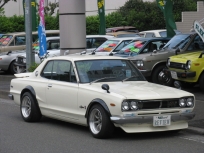 スカイライン すばらしいハコスカが入庫いたしました!!走行１万キロちょっとの車体をベースに仕上げた極上車!!L28絶好調!!リア白ガラス!!