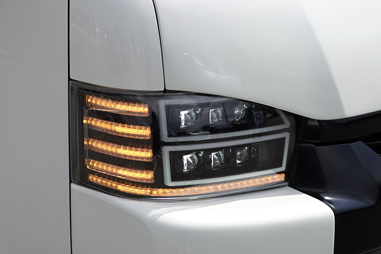 ヴァレンティ ウルトラヘッドライト