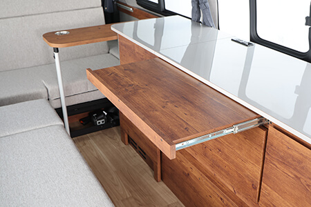 引き出しタイプのテーブル