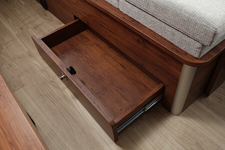 引き出しタイプのシート下収納