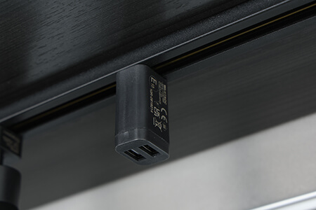 レールライトにはUSBポートつき