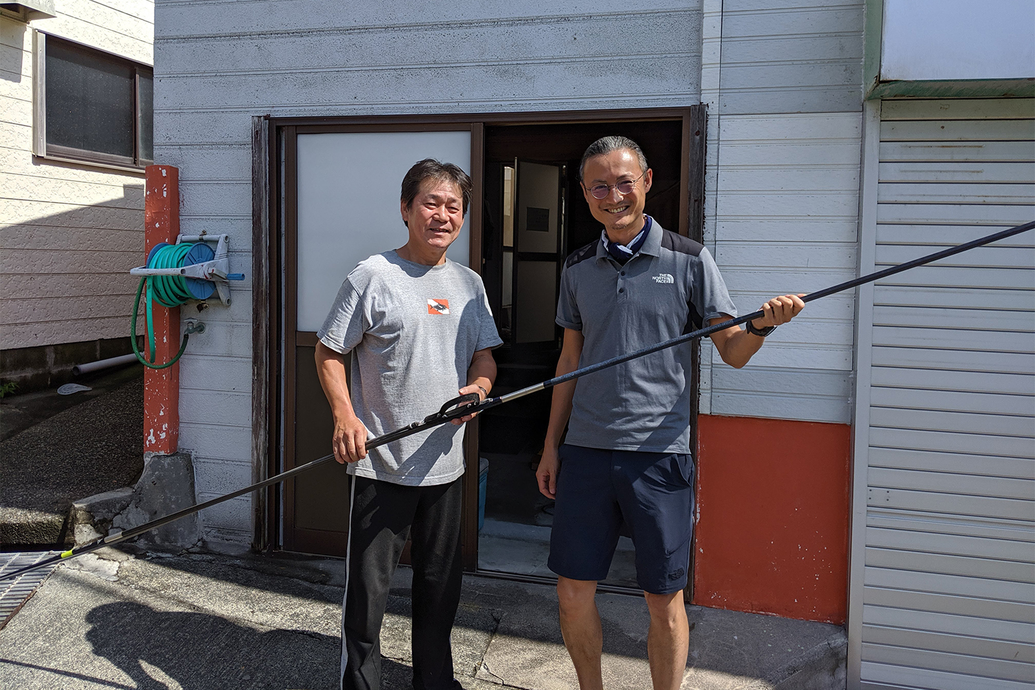 神津島手銛工房NYKメタルの梅田氏とツーショット