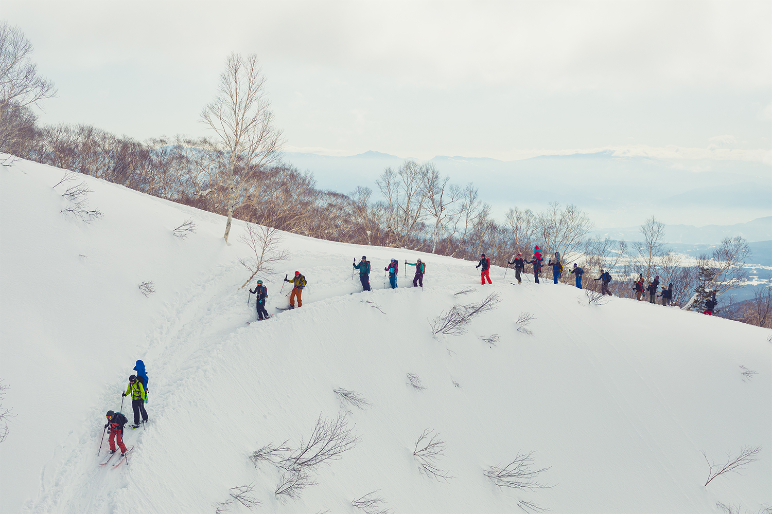 『杉ノ原スキー場からアプローチする妙高山の外輪山、三田原山へ向かう。