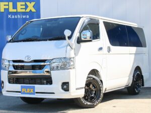 【厳選仕入】高年式&低走行☝R5.ハイエースバン ディーゼル/4WD 床張り施工済み
