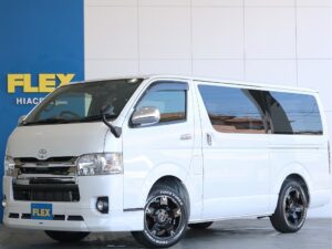 🚩入庫☛【厳選仕入中古車】ハイエースバン　ガソリン2WD　パールホワイト モデリスタパーツを使ってカッコよく仕上げたお車が入庫致しました☆☆(XP3027)