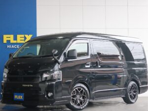 🚩入庫☛【厳選仕入れ中古】ハイエース　ワゴンGL　ガソリン2WD　ブラックマイカ 新作ホイール装着10人乗りのお車ご入庫致しました☆☆