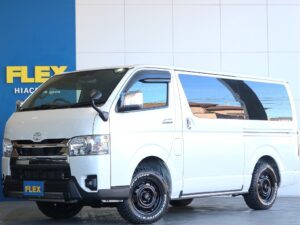 🚩入庫☛【厳選仕入中古】ハイエースバン　スーパーGL　ダークプライムⅡ　パールホワイト　ディーゼル4WD 令和5年・走行38000ｋｍでカスタム多数装着のお車ご入庫致しました☆☆(XP3215)