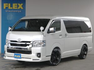売れてるのはコレ】徹底比較：永遠のライバル対決（ハイエースvs日産