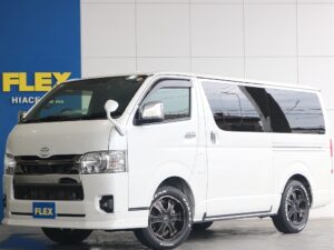 🚩入庫☛【厳選仕入中古車】令和5年式ハイエースバン　ダークプライムⅡディーゼル4WD　パールホワイト 綺麗に使われた状態の良いハイエース緊急入庫☆(XP3370)