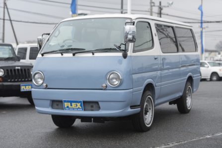 車好きがこだわる レトロさで人気急上昇中 トヨタ ハイエース100系のカスタム車 クラシックカーゴ