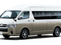 売れてるのはコレ 人も荷物もデッカく積める トヨタ ハイエースワゴン グランドキャビンの魅力