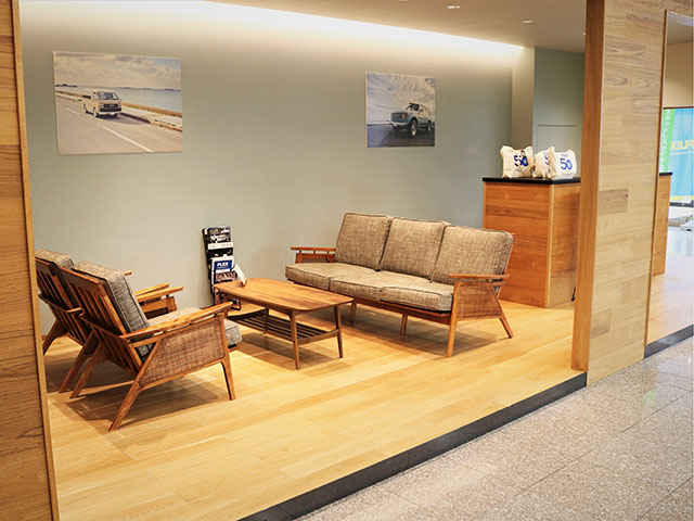 Flex ハイエース札幌西店 北海道 ハイエース 新車 中古車販売と買取の専門店