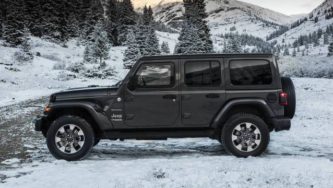 買い時はいつ ジープ Jeep ラングラーが18年にフルモデルチェンジ 新型となるjlラングラー はディーゼルやphevも追加予定中古車 中古車検索ならflex フレックス