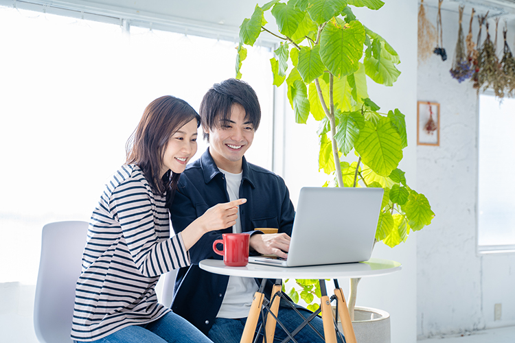 車の買取サービスはウェブで申し込み