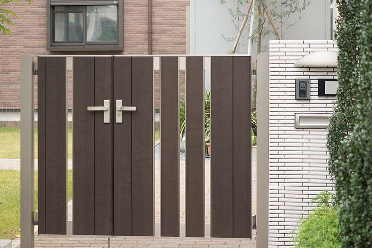 門などに印がついていないか要注意