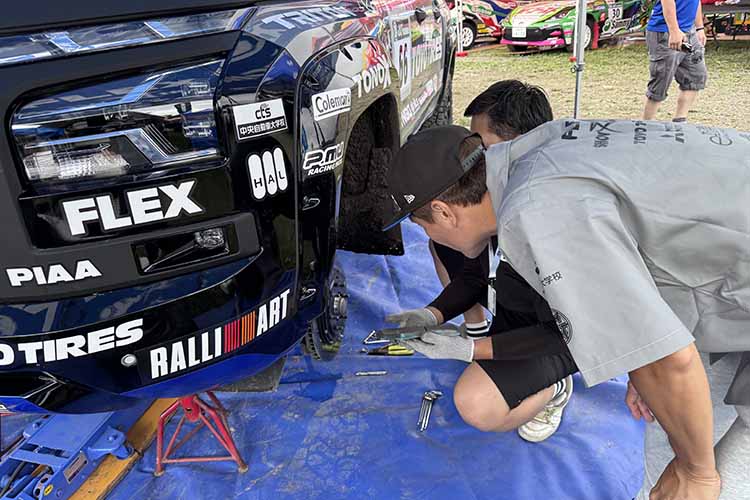 FLEX SHOW AIKAWA Racing トライトン Rally Spec ラリーカムイLEG0