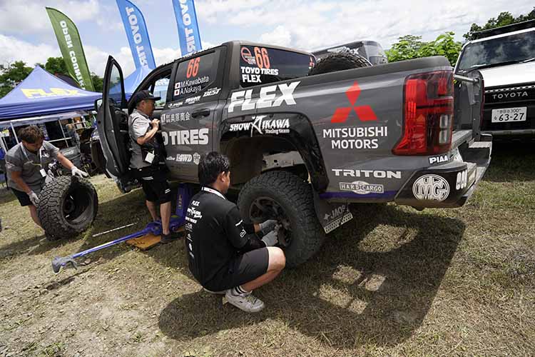 FLEX SHOW AIKAWA Racing トライトン Rally Spec ラリーカムイLEG1
