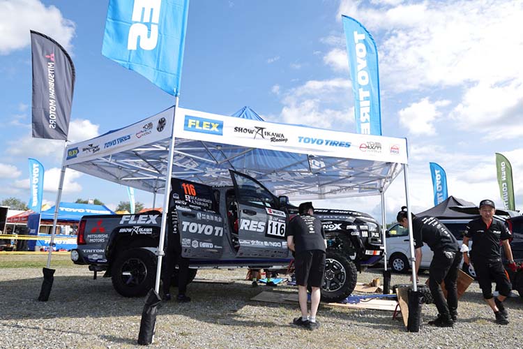 FLEX SHOW AIKAWA Racing with TOYO TIRES ラリー北海道 サービスパーク