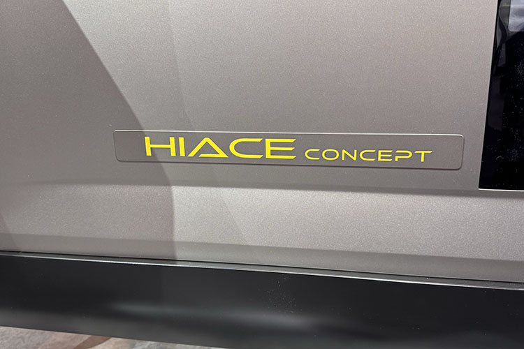 トヨタ ハイエースコンセプト 標準ボディ ロールーフ（ジャパンモビリティショー2025）