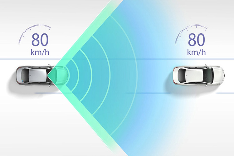 9型ハイエースにACC標準装備