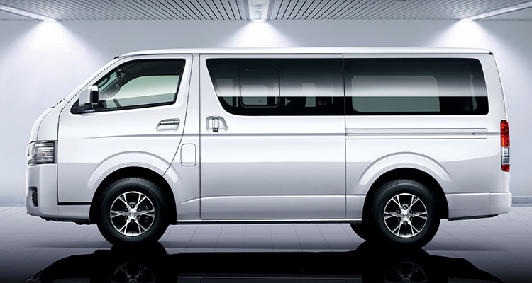 200系9型ハイエース