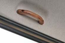 職人の手仕事から生まれる心地よさ『67 ROKU NANA ハイエース用